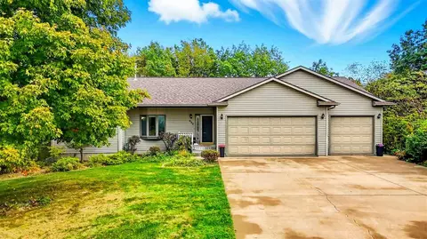830 Colonial Ave, Columbus Junction, IA 52738