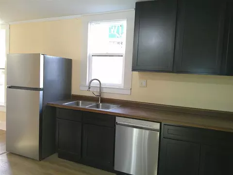 406 E Main St, Washington, IA 52353 photo 4