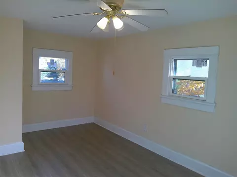 406 E Main St, Washington, IA 52353 photo 17