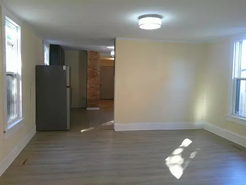 406 E Main St, Washington, IA 52353 photo 8