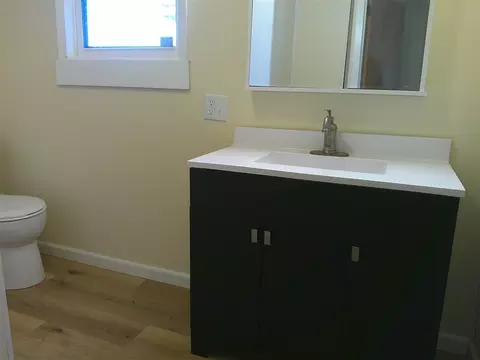 406 E Main St, Washington, IA 52353 photo 7