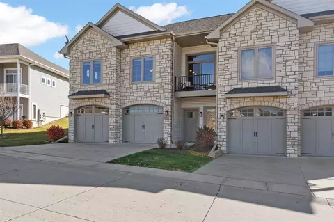 2865 Blue Sage Dr, Coralville, IA 52241