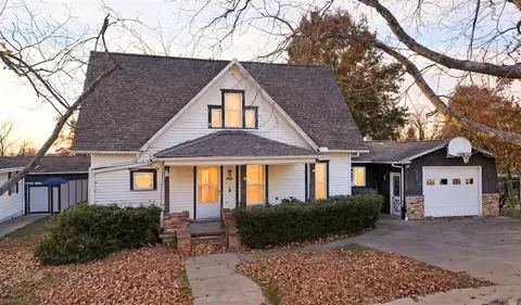 1019 8th Ave, Wellman, IA 52356
