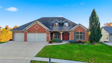 245 Auburn East Ln, Coralville, IA 52241