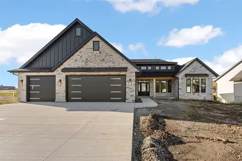 501 Whitetail Ln, Tiffin, IA 52340