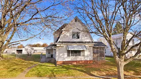 120 E Oak St, North English, IA 52316