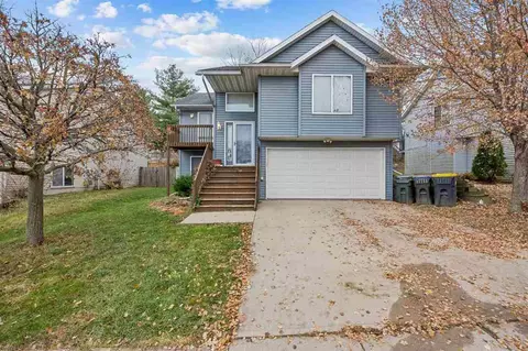 1206 Emily Ct, Iowa City, IA 52246