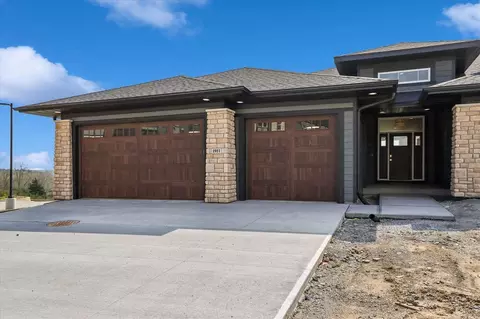 1911 Country Club Dr, Coralville, IA 52241