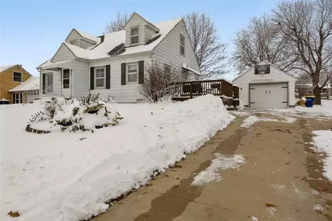 108 South St, Urbana, IA 52345