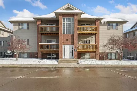 2264 Holiday Rd, Coralville, IA 52241