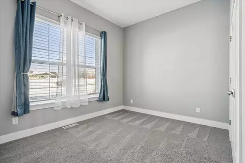 9243 Feather Ridge Pass, Cedar Rapids, IA 52411 photo 21