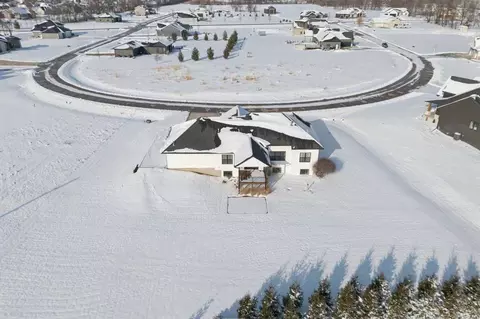 9243 Feather Ridge Pass, Cedar Rapids, IA 52411 photo 4