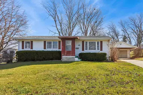 601 Hampton Dr, Williamsburg, IA 52361