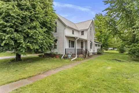 207 N Ellis St, Keota, IA 52248
