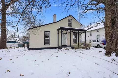 426 S Marion Ave, Washington, IA 52353
