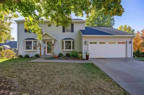 830 Elliott Ct, Iowa City, IA 52246