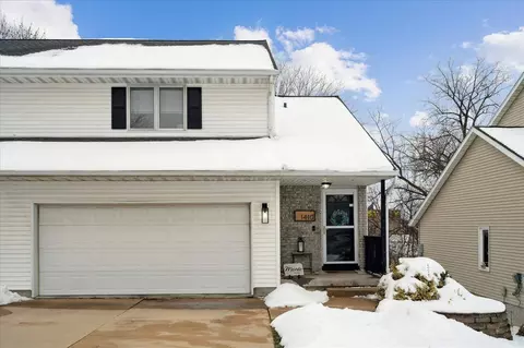 1410 Kodiak Ct, Coralville, IA 52241
