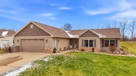 1804 S Meadow View Ave, Mount Pleasant, IA 52641