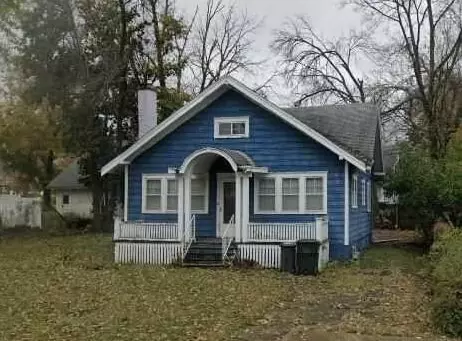 375 SE Meadowbrook Ter, Cedar Rapids, IA 52403