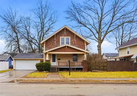 315 E Jackson St, Washington, IA 52353