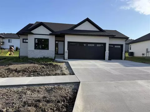 1260 Osage Ln, North Liberty, IA 52317