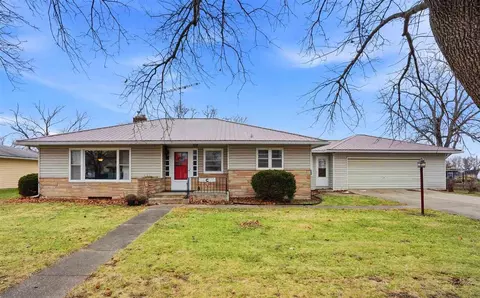 406 N Fulton St, Keota, IA 52248