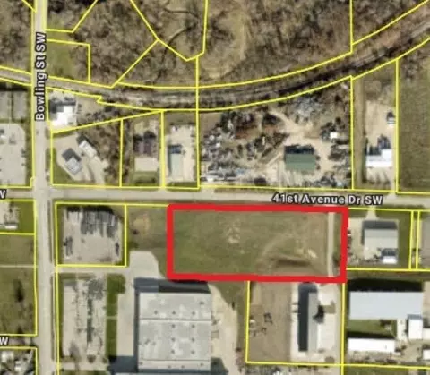 41 St Ave Dr SW, Cedarrapids, IA 52404