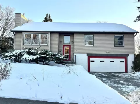 1817 Hafor Dr, Iowa City, IA 52246