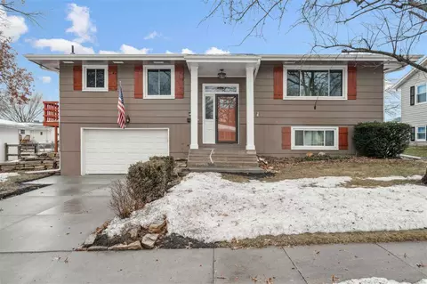 2220 Brockman Ave, Marion, IA 52302