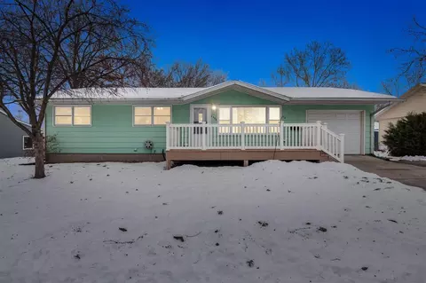 1426 Sycamore St, Iowa City, IA 52240