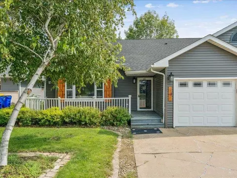 611 W Sovers St, Solon, IA 52333