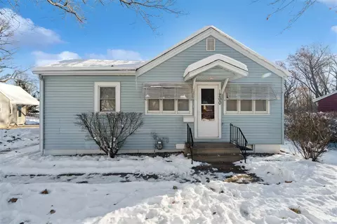 1200 33rd St SE, Cedar Rapids, IA 52403