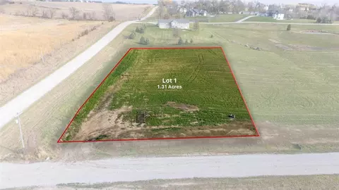lot Apt 1 Leighton Ln, Oxford, IA 52322