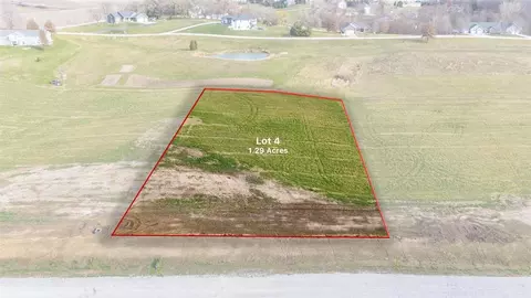 lot Apt 4 Leighton Ln, Oxford, IA 52322