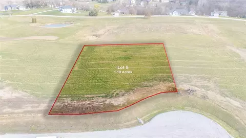 lot Apt 5 Leighton Ln, Oxford, IA 52322