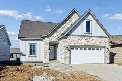 741 Chamberlin Ln, North Liberty, IA 52317