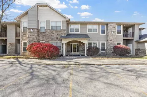 1722 Algonquin Rd, Iowa City, IA 52245