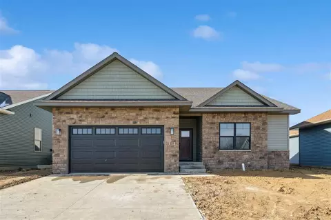 225 Chadwick Ln, Iowa City, IA 52245