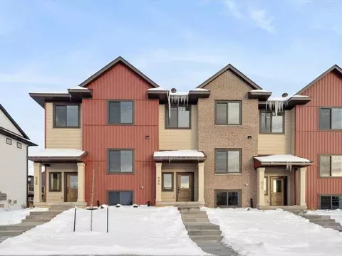 942 Dubs Dr, Iowa City, IA 52246