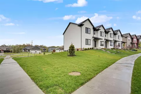 4709 Preston Ln, Iowa City, IA 52246
