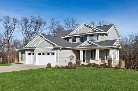 708 Owen Ct, Tiffin, IA 52340