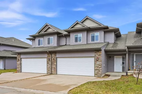 1832 Goose Lake Cir, North Liberty, IA 52317