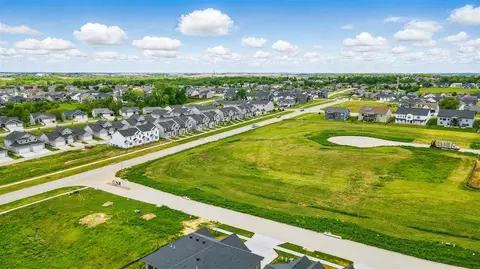 647 Rock Ridge Rd, Tiffin, IA 52340