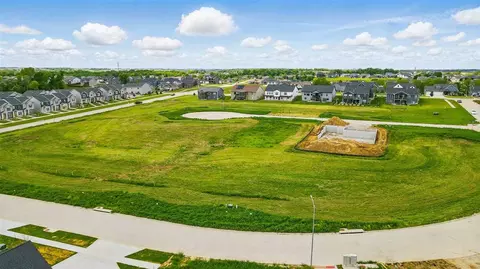 631 Rock Ridge Rd, Tiffin, IA 52340