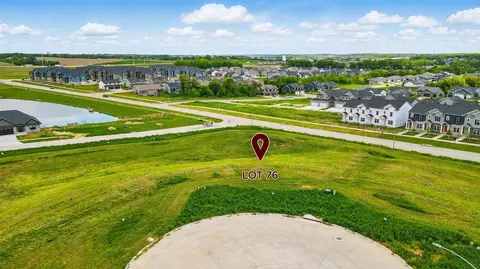816 Rock Ridge Ct, Tiffin, IA 52340