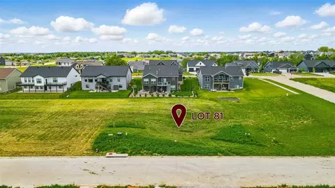 805 Rock Ridge Ct, Tiffin, IA 52340