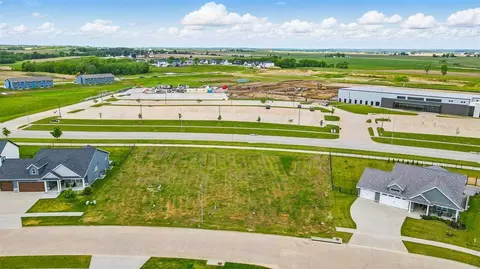 1817 Green Oak Ct, Tiffin, IA 52340