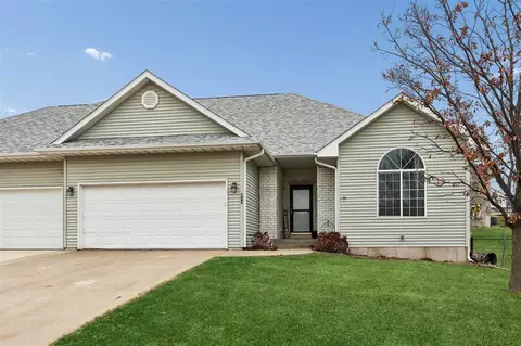 613 W Orange St, West Branch, IA 52358