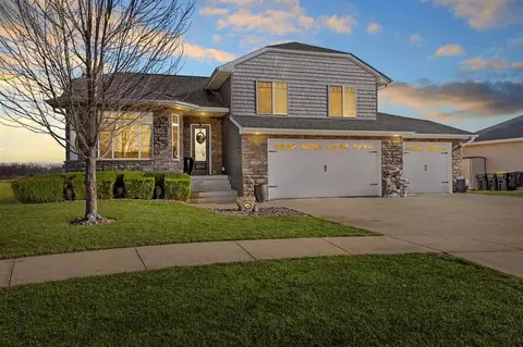 1106 Wildcat Ln, Iowa City, IA 52246