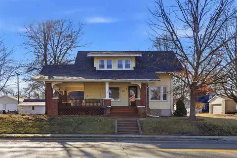 527 W Madison, Washington, IA 52353